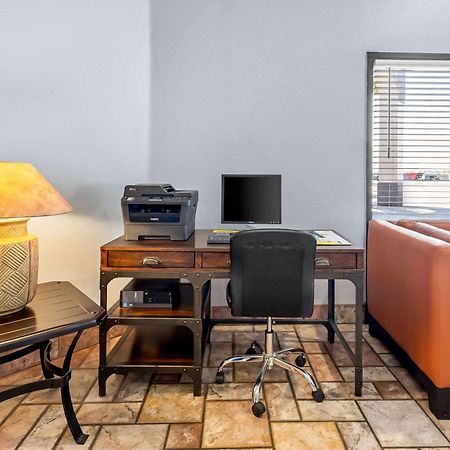 Days Inn By Wyndham Buckeye Dış mekan fotoğraf
