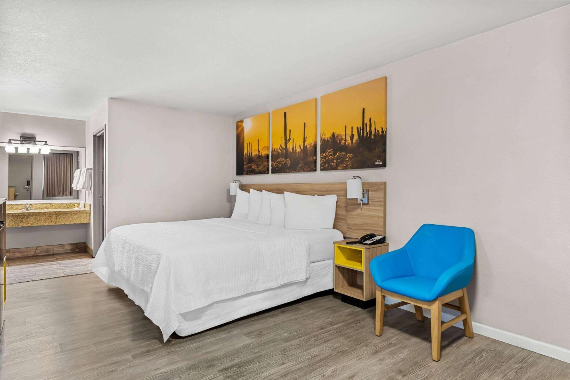 Days Inn By Wyndham Buckeye Dış mekan fotoğraf